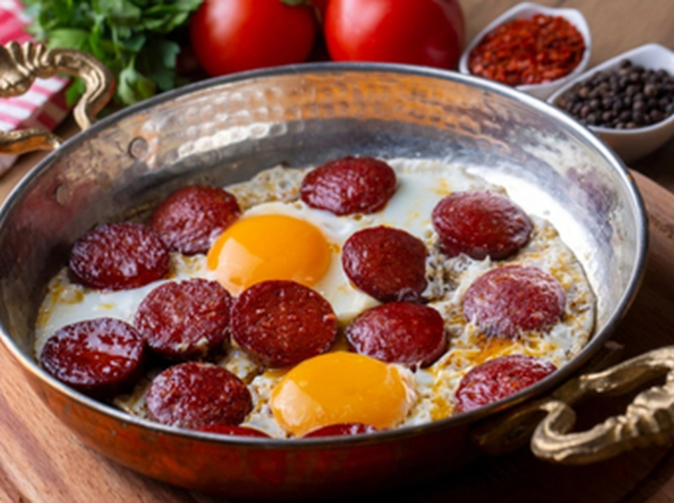 Afyon Sucuklu Yumurta